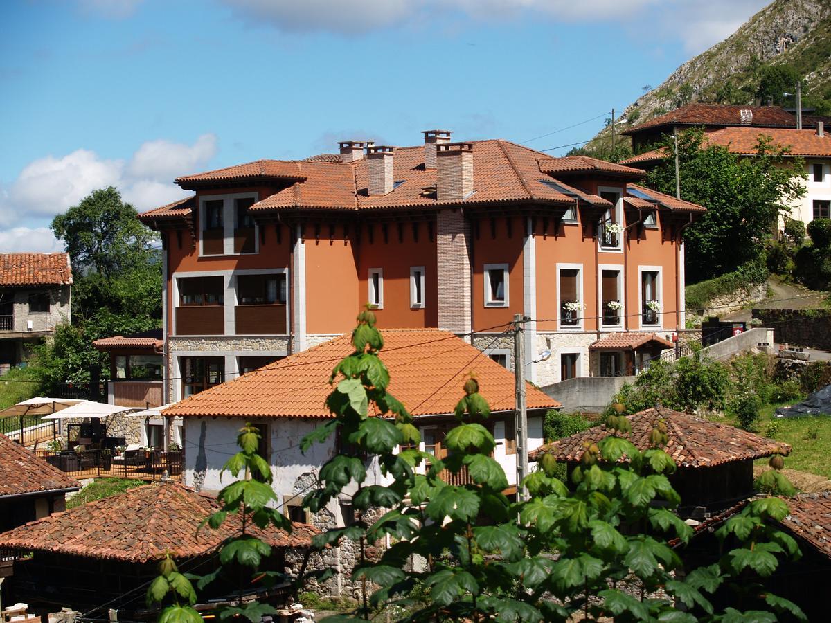 Hotel La Casona De Llerices Onís Esterno foto